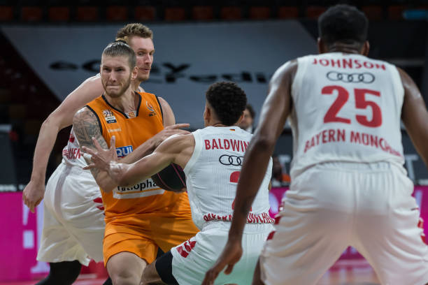 的巨额奖金 的巨额奖金