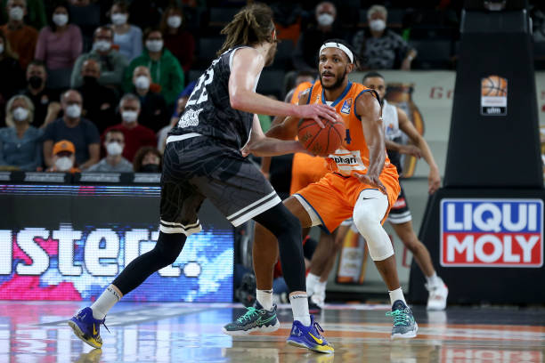 借出色的技 借出色的技