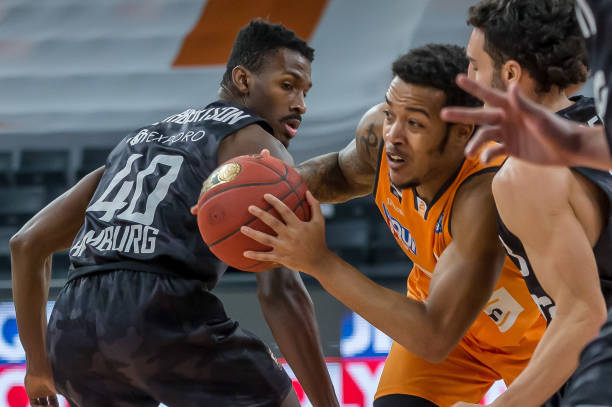 蝶泳女皇再 蝶泳女皇再